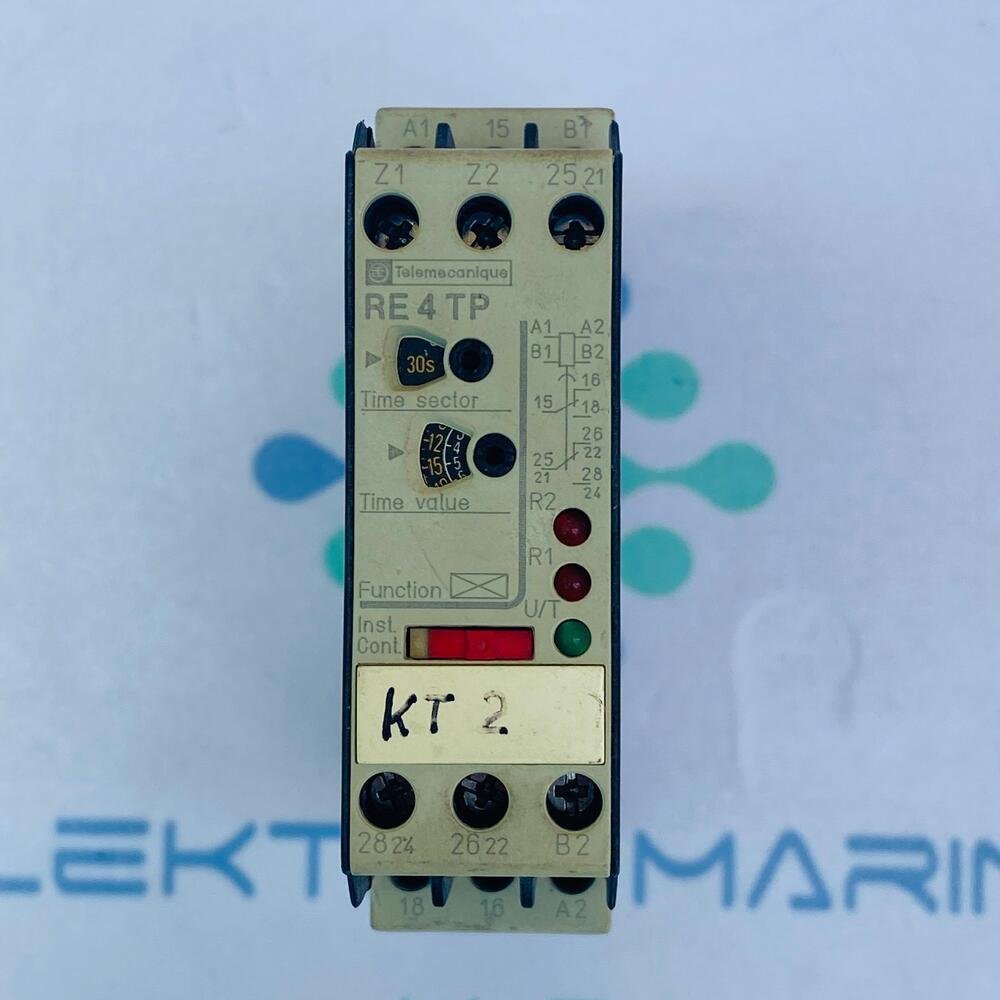 Telemecanique RE4TP | Relay Module